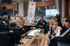 ys\hK (Mayor of Imabari courtesy )z